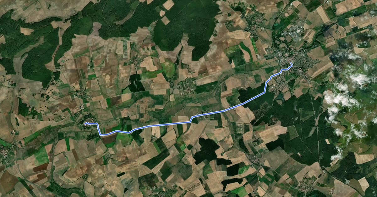 Маршрут Circuit vélo de lindre et du sel на спутниковом снимке