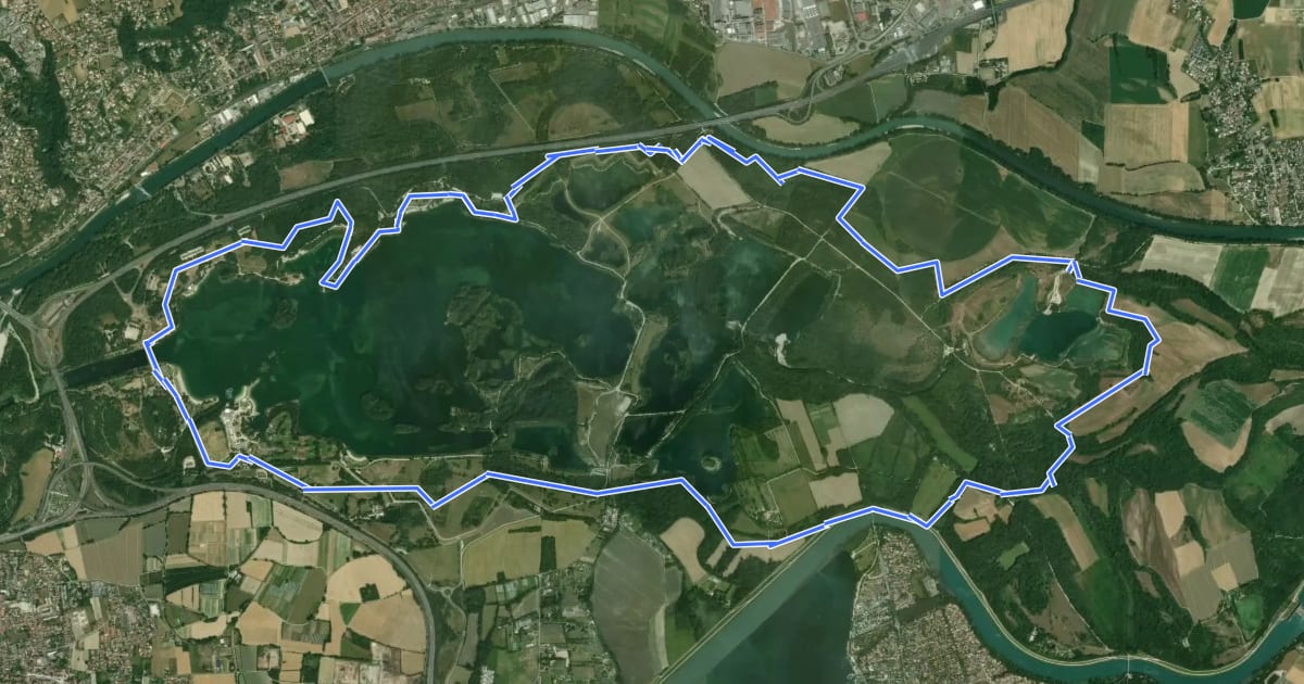 Маршрут Circuit VTT n°4 Miribel : la Forestière на спутниковом снимке