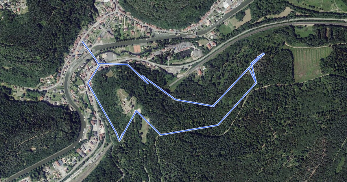 Маршрут Circulaire du Château на спутниковом снимке