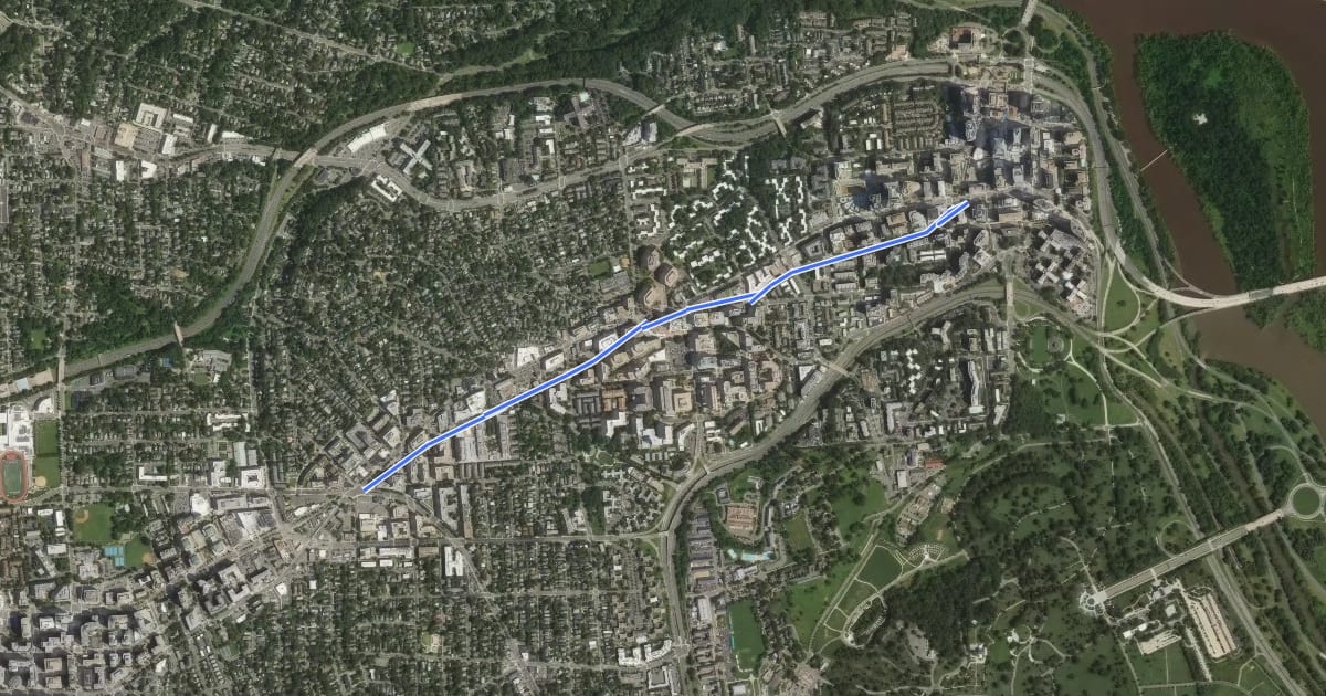 Маршрут Clarendon Boulevard на спутниковом снимке