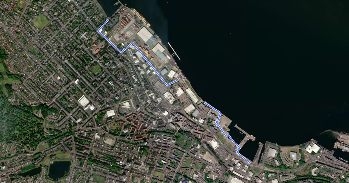 Маршрут Clyde Coastal Path: 1A: 3 Greenock Esplanade to Victoria Harbour на спутниковом снимке