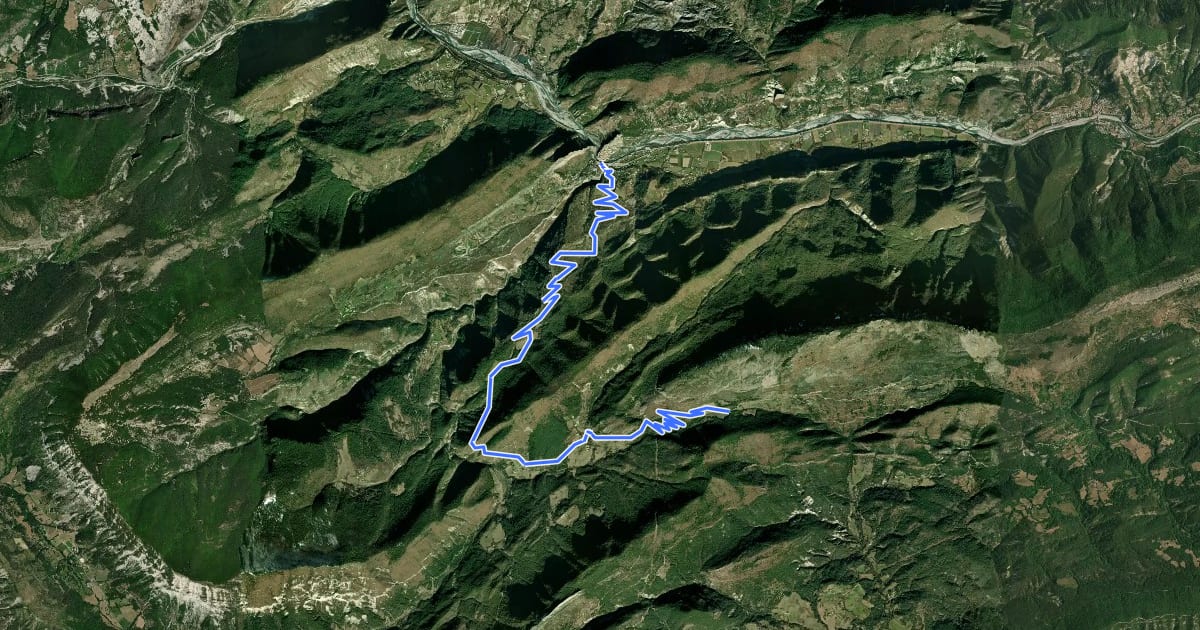 Маршрут Col de Félines (930 m) et de Trébuchet (1141 m) depuis Entrevaux на спутниковом снимке