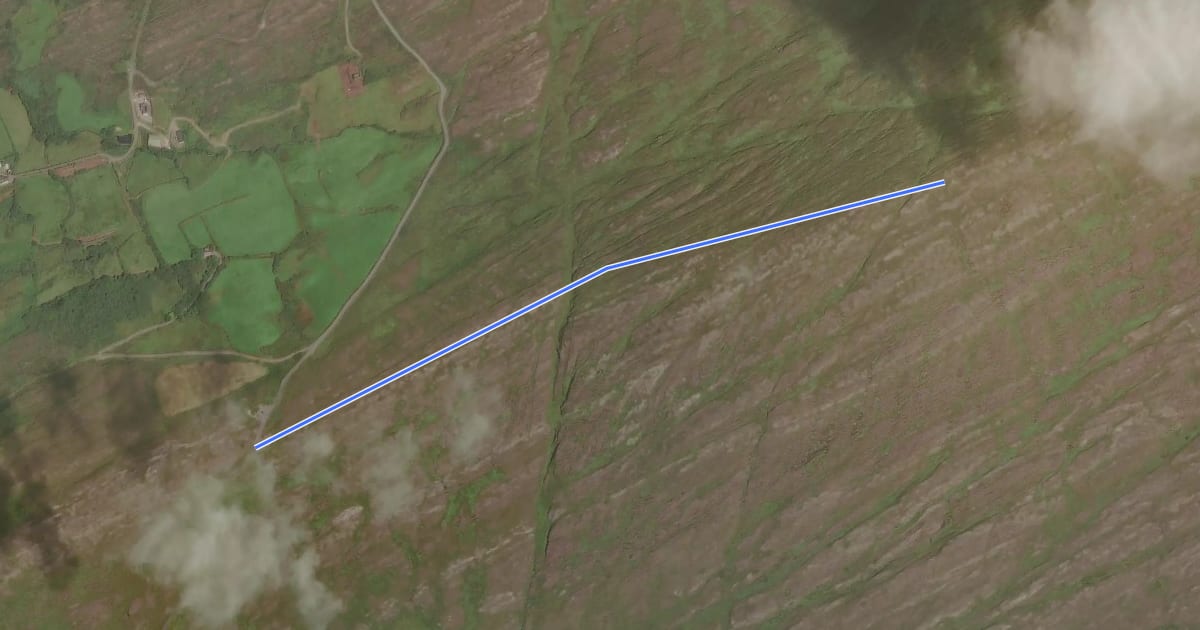 Маршрут connection Peakeen Loop to Seefin Loop на спутниковом снимке