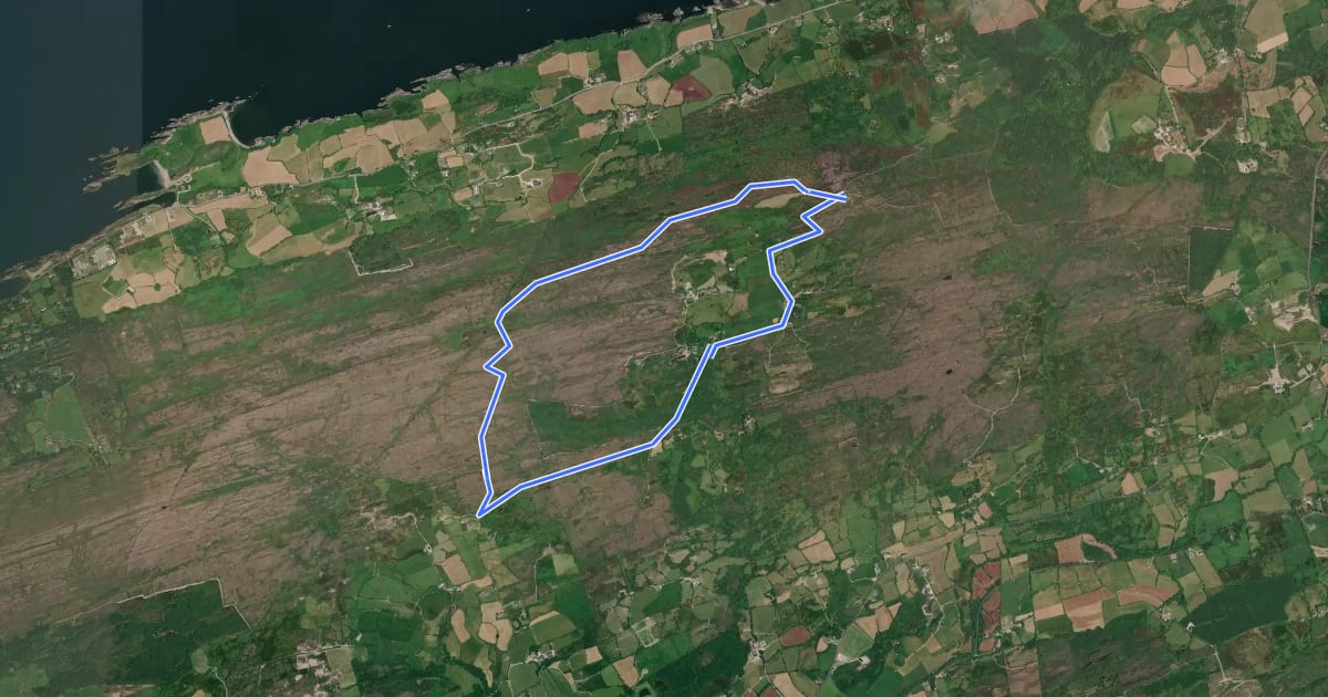 Маршрут Coomkeen Loop Walk на спутниковом снимке