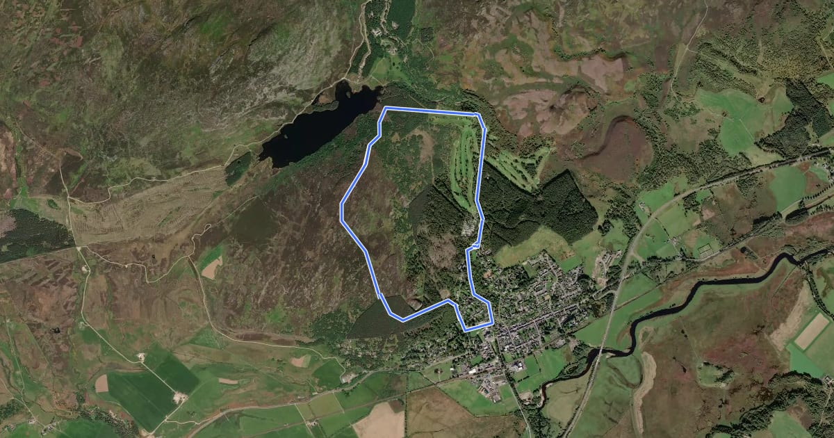 Маршрут Creag Bheag Trail на спутниковом снимке
