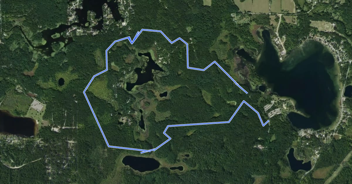 Маршрут Crooked Lake Trail (Bike) на спутниковом снимке