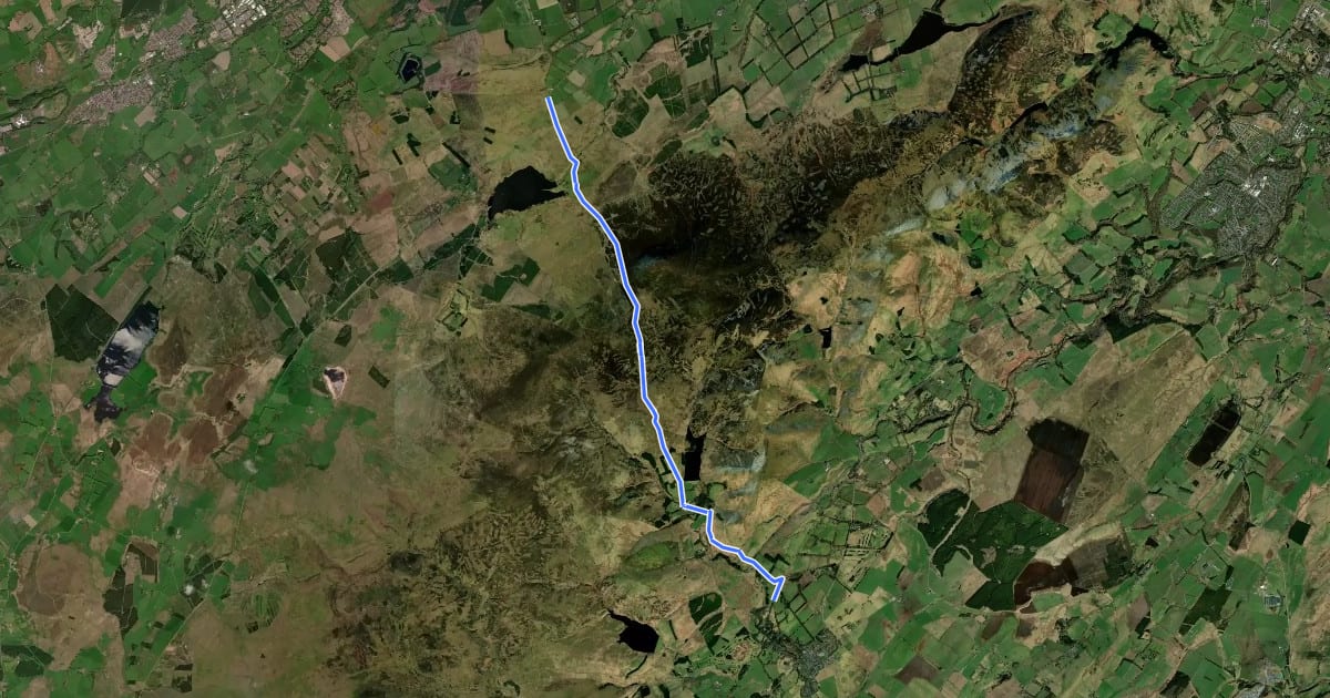 Маршрут Cross Borders Drove Road (Harperrig to West Linton) на спутниковом снимке