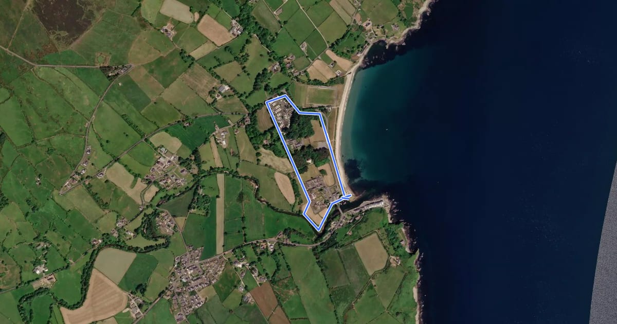 Маршрут Cushendun Village Circular Trail, Cushendun на спутниковом снимке