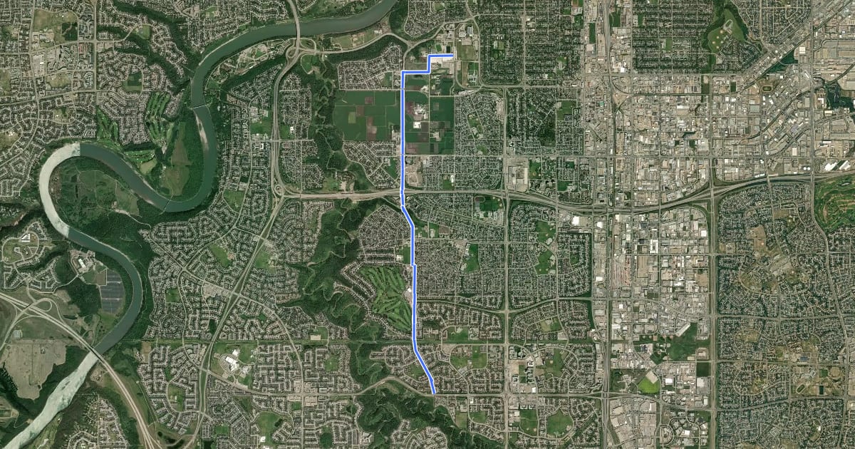 Маршрут Cycle: 119 St Multiuse Pathway Cycle Route на спутниковом снимке