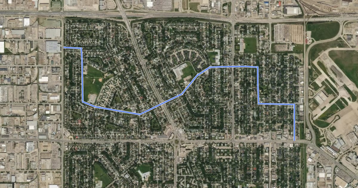 Маршрут Cycle: 122Ave shared lane cycle route на спутниковом снимке