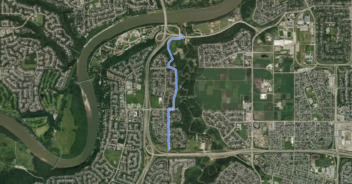 Маршрут Cycle: 142St Shared Lane and Multiuse Cycle Route на спутниковом снимке