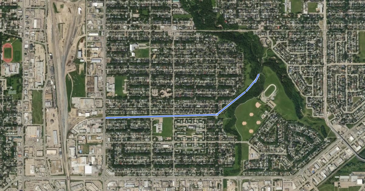 Маршрут Cycle: 68Ave Greenway multiuse path на спутниковом снимке