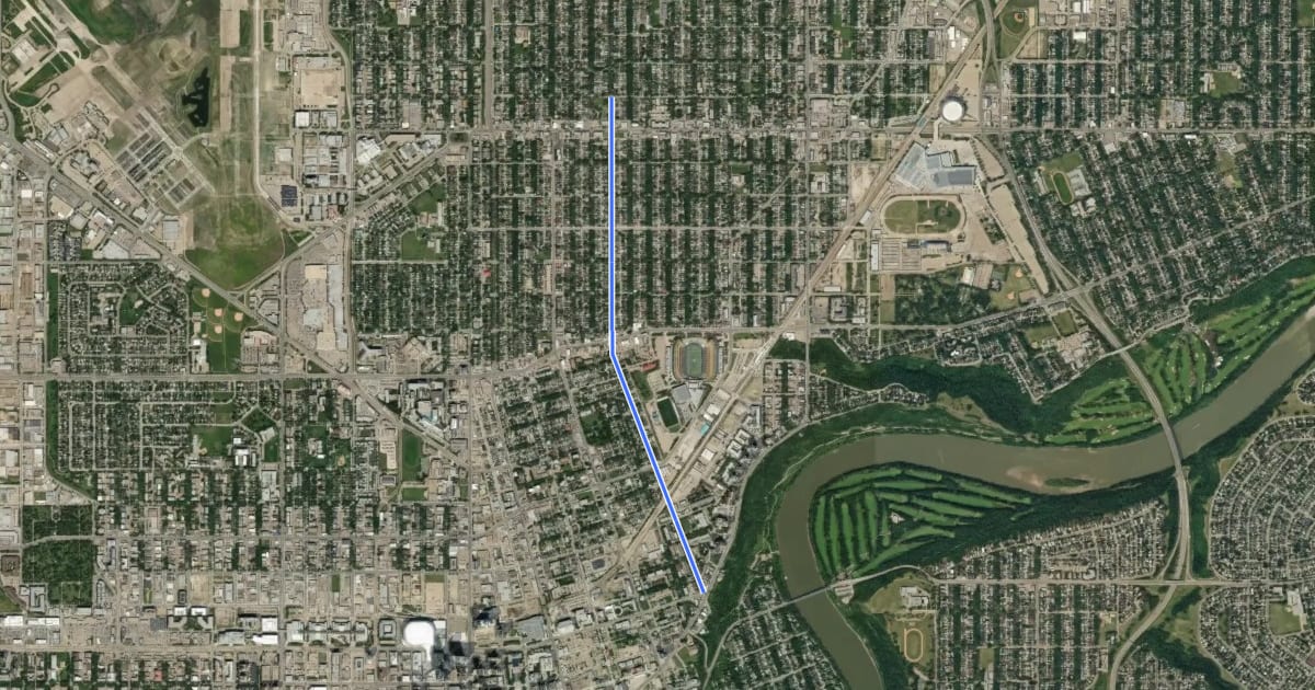 Маршрут Cycle: 92 St shared lane bike route на спутниковом снимке
