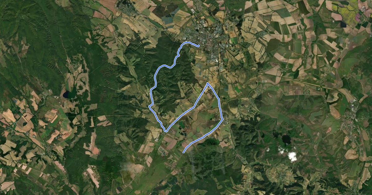 Маршрут Cyklistický náučný chodník Lesopark - Ľadovo - Ipolytarnóc на спутниковом снимке
