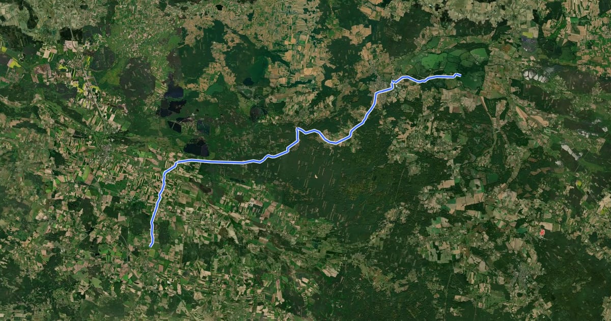 Маршрут Cyklościeżka Szlakiem Kolei Wąskotorowej im. Ryszarda Szurkowskiego на спутниковом снимке