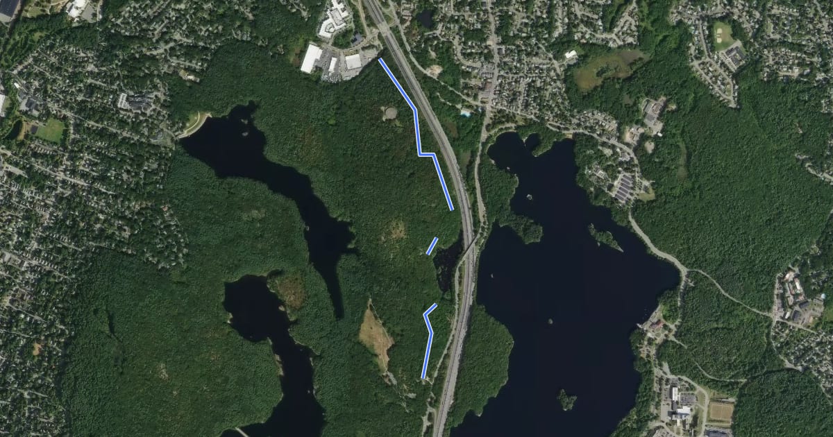 Маршрут Dark Hollow Pond Trail на спутниковом снимке