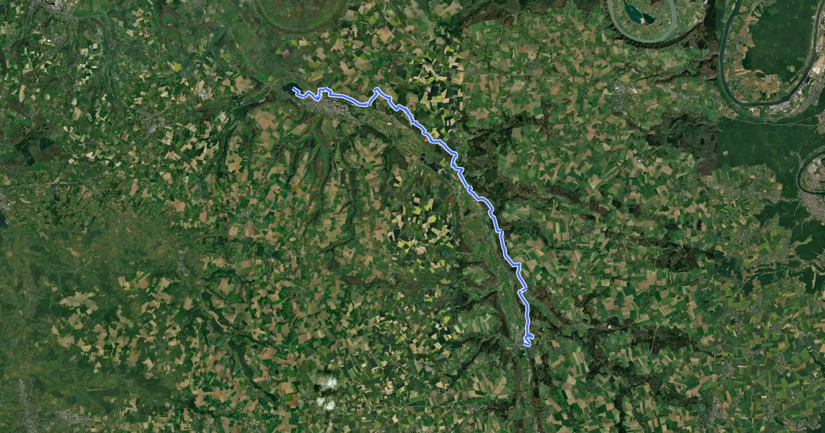 Маршрут De Brionne à Pont-Audemer, variante rive droite на спутниковом снимке