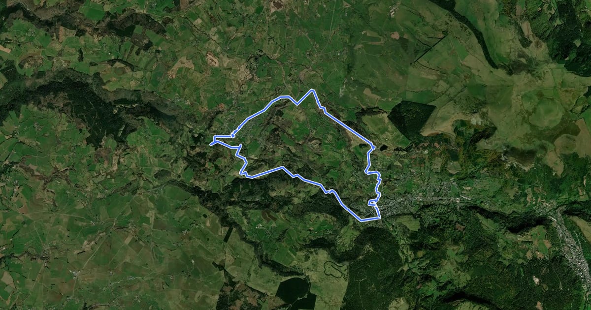 Маршрут De la Dordogne aux volcans на спутниковом снимке