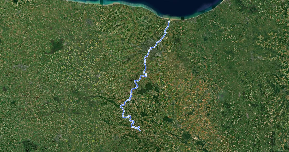 Маршрут De la Manche aux Pyrénées 01, Ouistreham - Pont-d'Ouilly на спутниковом снимке