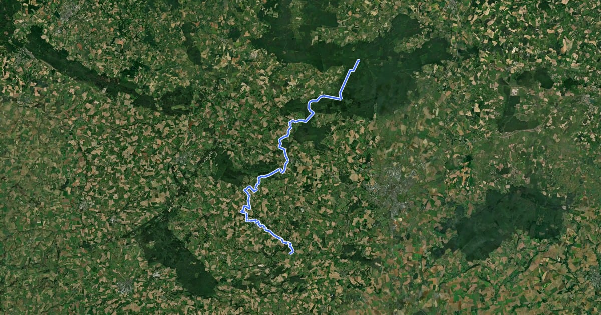 Маршрут De la Manche aux Pyrénées 04, Signal d'Ecouves - Saint-Céneri-de-Gérei на спутниковом снимке