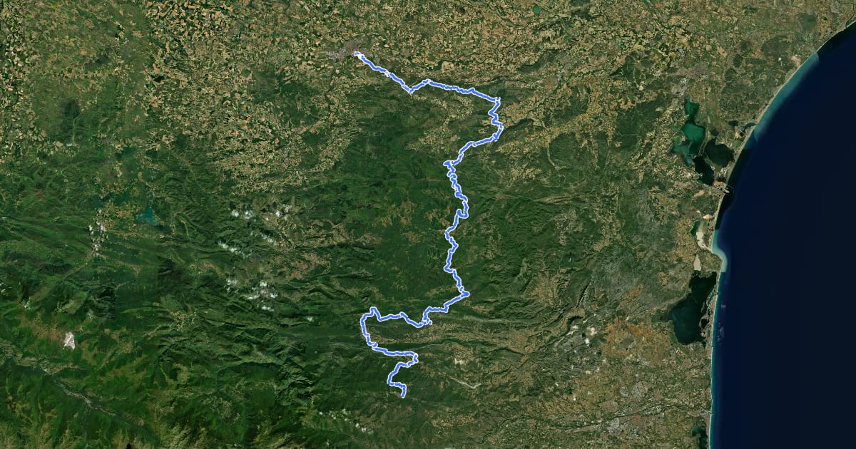 Маршрут De la Manche aux Pyrénées 23, Carcassonne - Sournia на спутниковом снимке