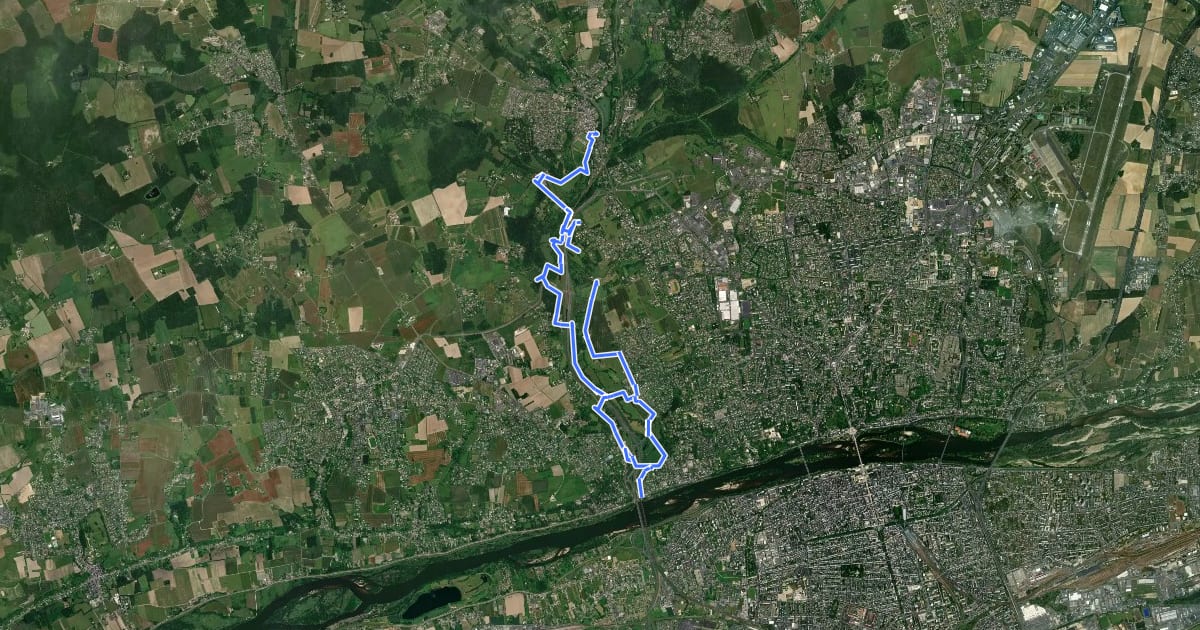 Маршрут De la Rivière aux Coteaux du Val de Choisille на спутниковом снимке