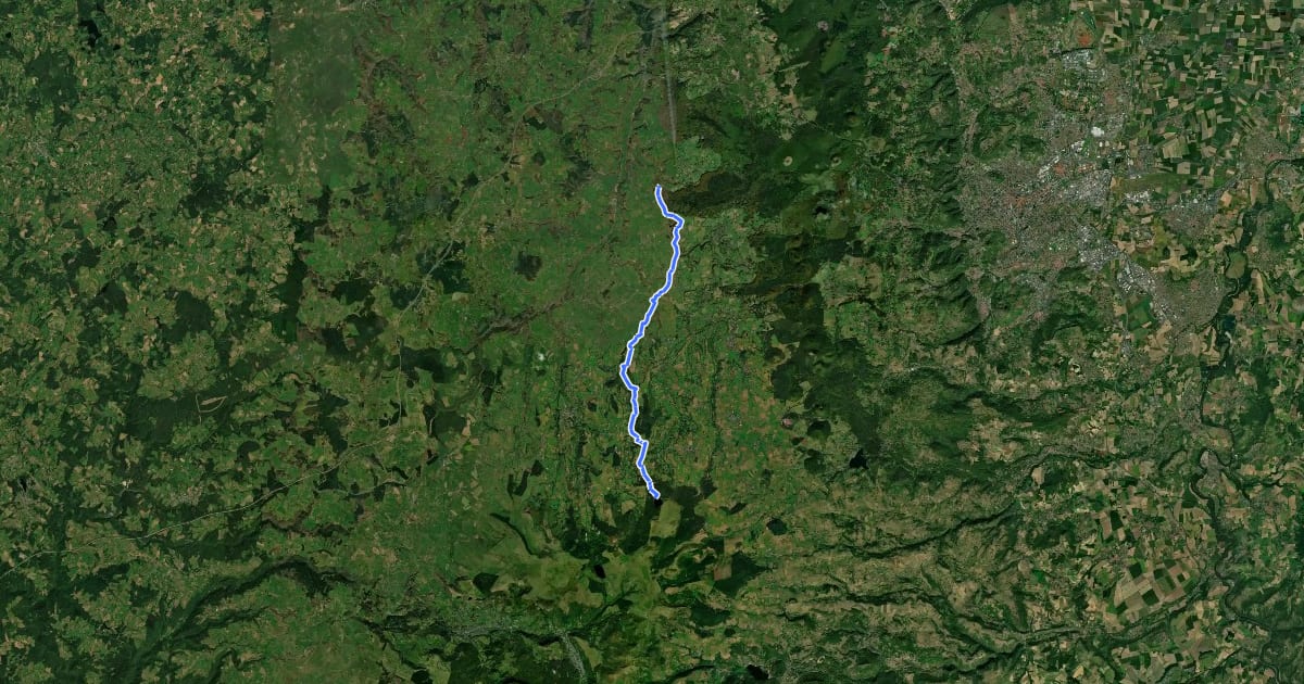 Маршрут De Lac de Servières à Mazaye на спутниковом снимке