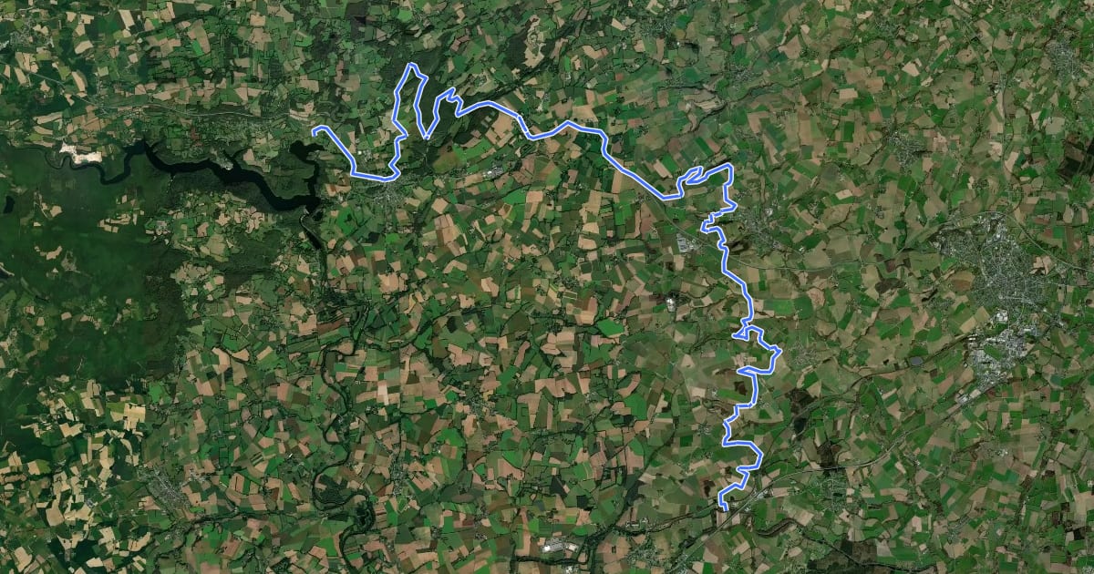 Маршрут De Lanester au Lac de Guerlédan, Saint-Gérand - Mûr-de-Bretagne на спутниковом снимке