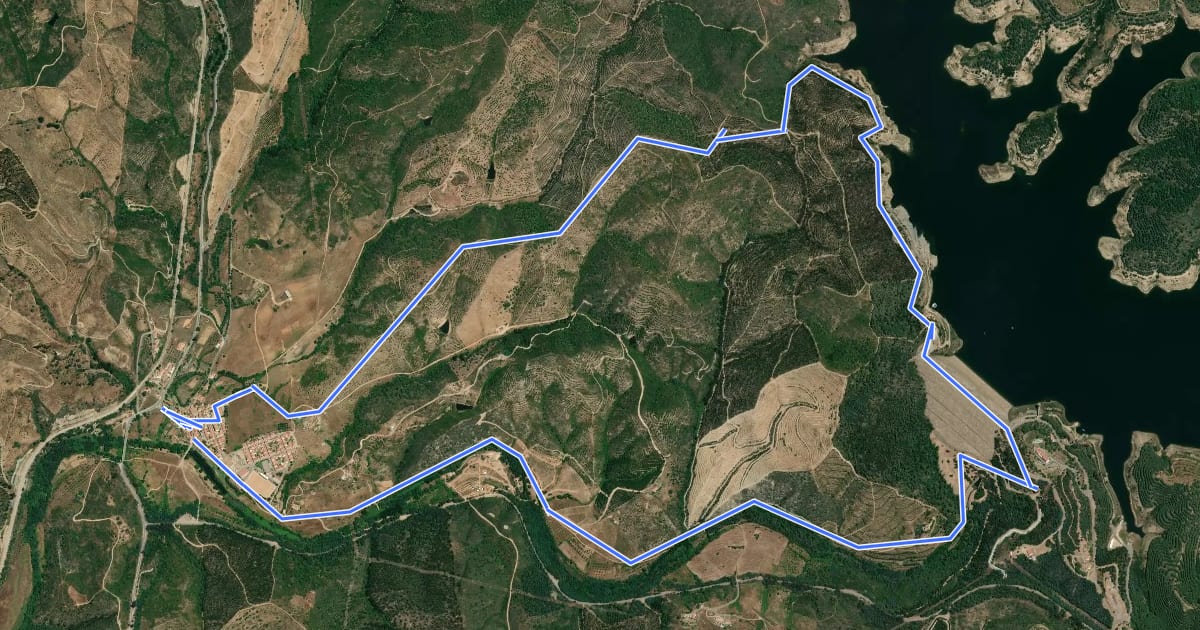 Маршрут De Santa Clara à Barragem на спутниковом снимке