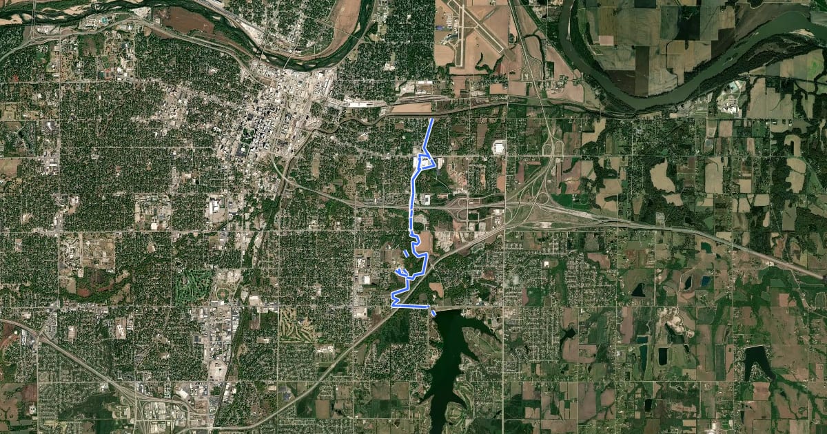 Маршрут Deer Creek Trail / Dornwood Nature Trail Connector на спутниковом снимке