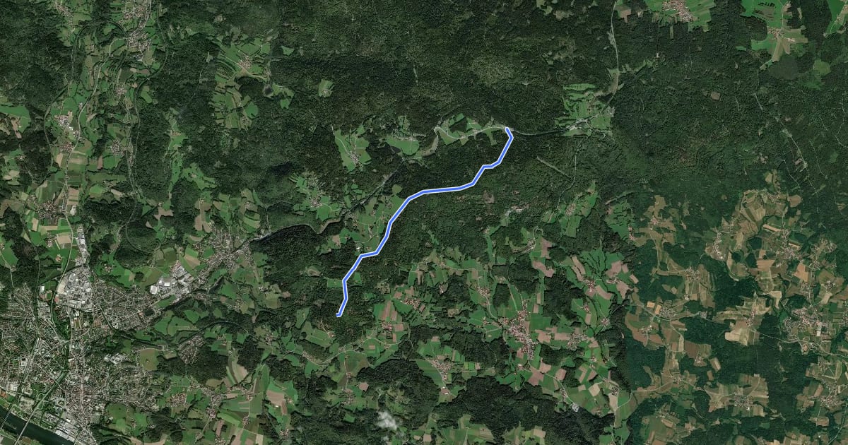 Маршрут Deggendorf Zielwanderweg Nr. 4 на спутниковом снимке