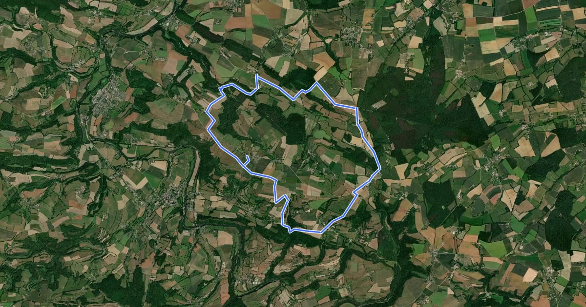 Маршрут Des Montagnes en Normandie на спутниковом снимке