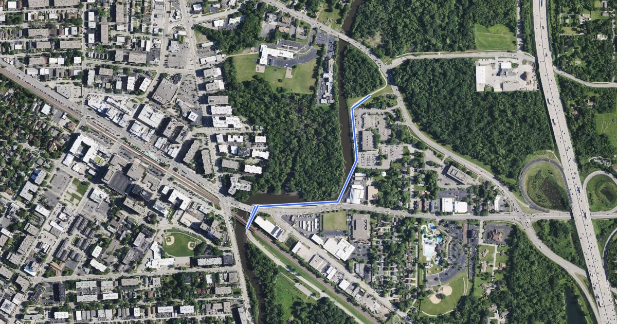 Маршрут Des Plaines River Trail Yellow Paved (Non-FPCC) на спутниковом снимке