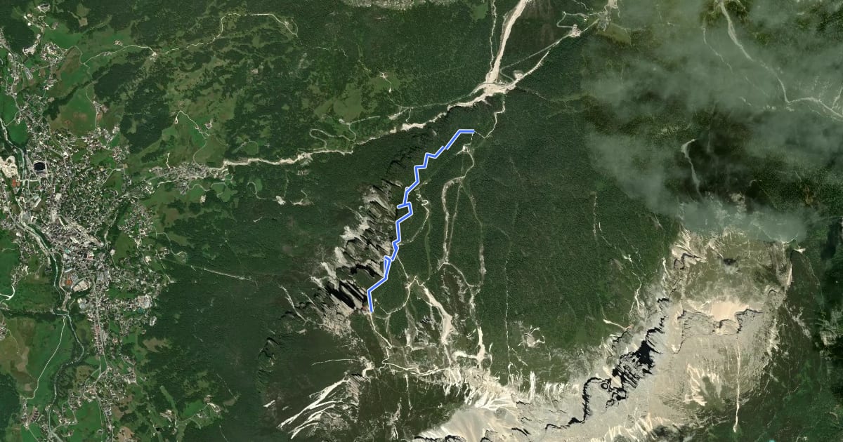 Маршрут Dolomieu Panoramic Trail на спутниковом снимке