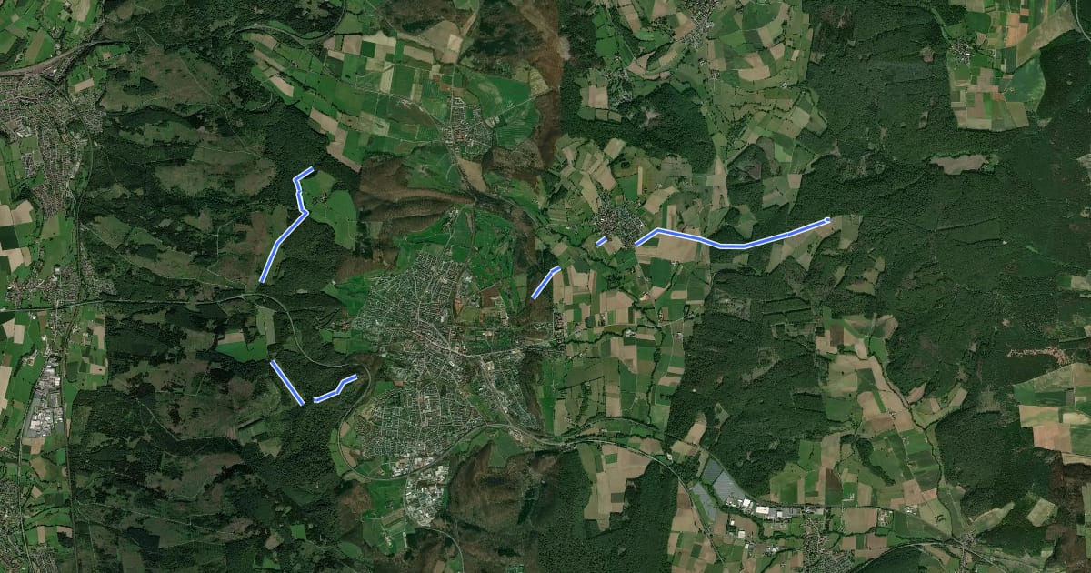 Маршрут Dreizehnlindenweg (Alhausen - Bad Driburg - Iburg - Knochenhütte - Alhausen) на спутниковом снимке