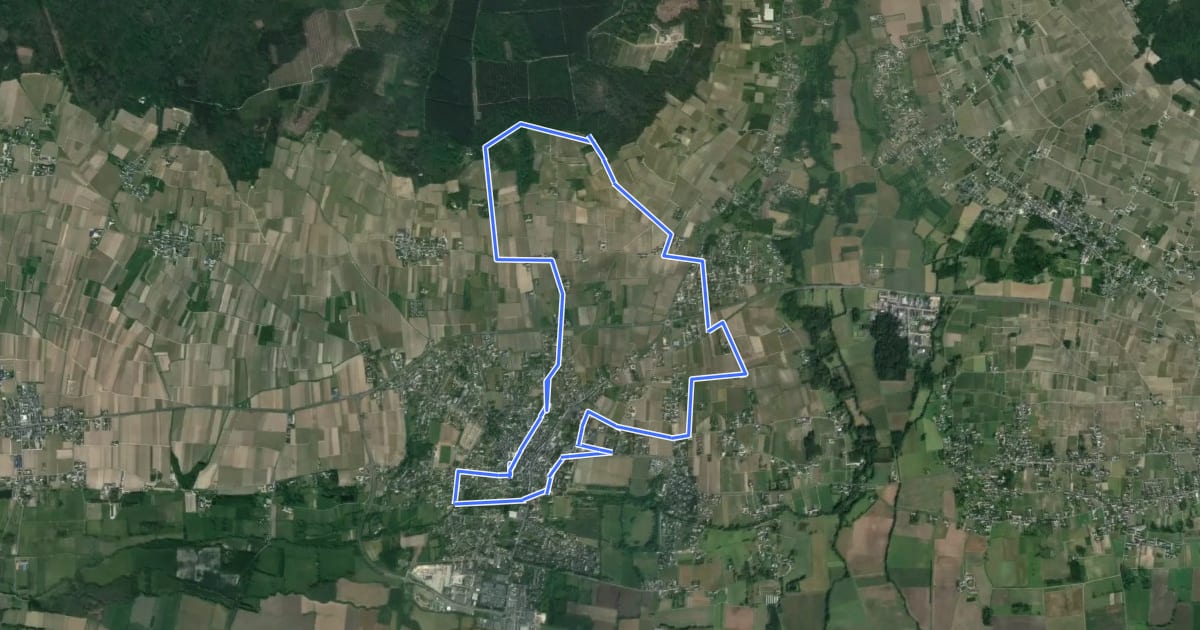 Маршрут Du Village à la Forêt - Bourgeuil на спутниковом снимке