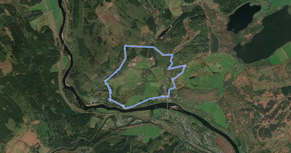 Маршрут Dunkeld Christmas Grotto Walk на спутниковом снимке