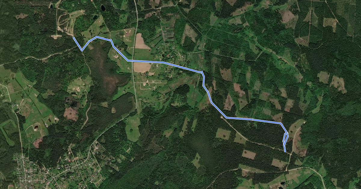 Маршрут Dzelzsceļa pārgājiena maršruts Skarbe-Mercendarbe-Riekstu kalns на спутниковом снимке