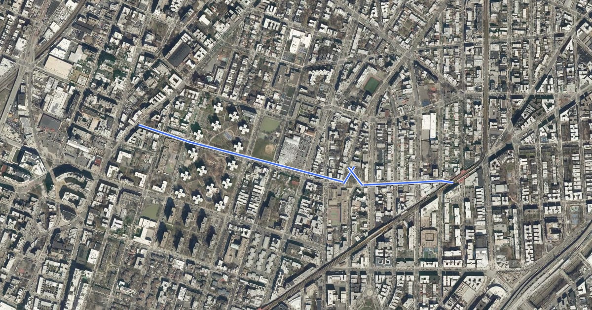 Маршрут East 165th Street на спутниковом снимке