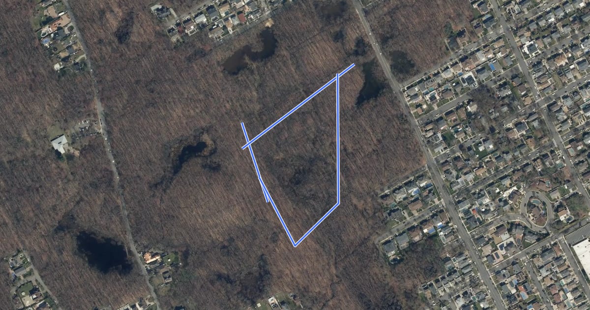 Маршрут East Pond Trail на спутниковом снимке