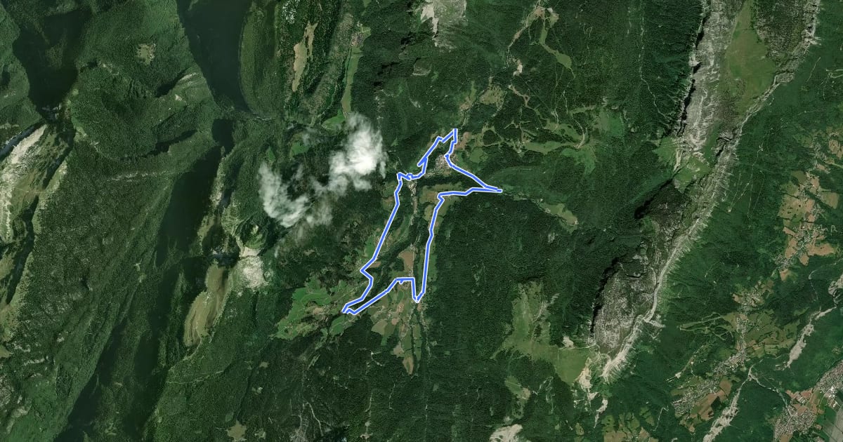 Маршрут Easy Trips vert à Saint-Pierre de Chartreuse на спутниковом снимке