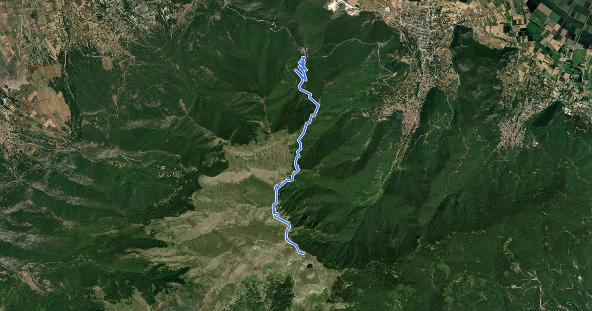 Маршрут Eikosifini Trikorfo Trail на спутниковом снимке