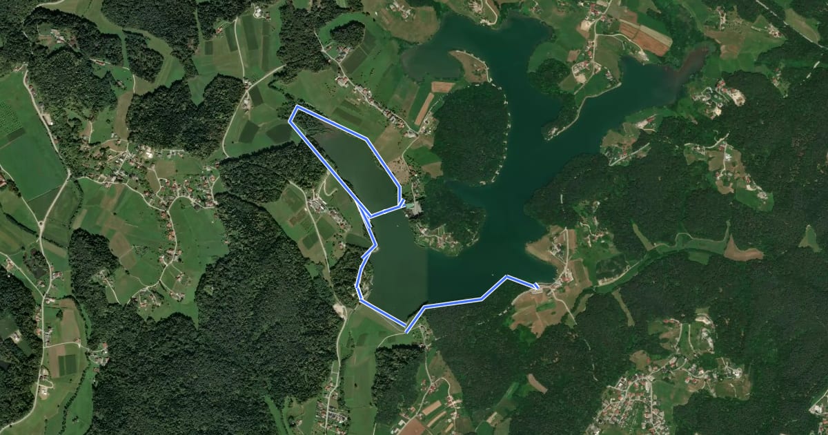 Маршрут Ekosistemska učna pot Šmartinsko jezero на спутниковом снимке