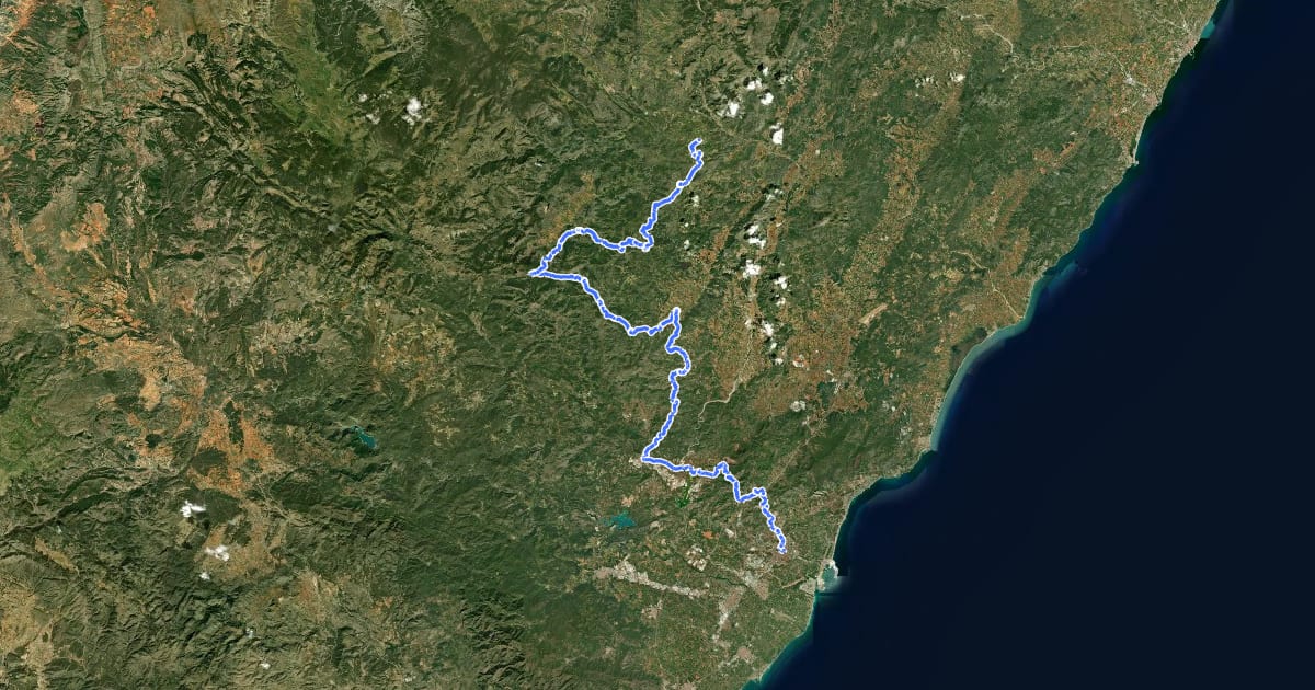 Маршрут El Camí IT6TR1 El Camí Central: de Castelló de la Plana a Montserrat на спутниковом снимке