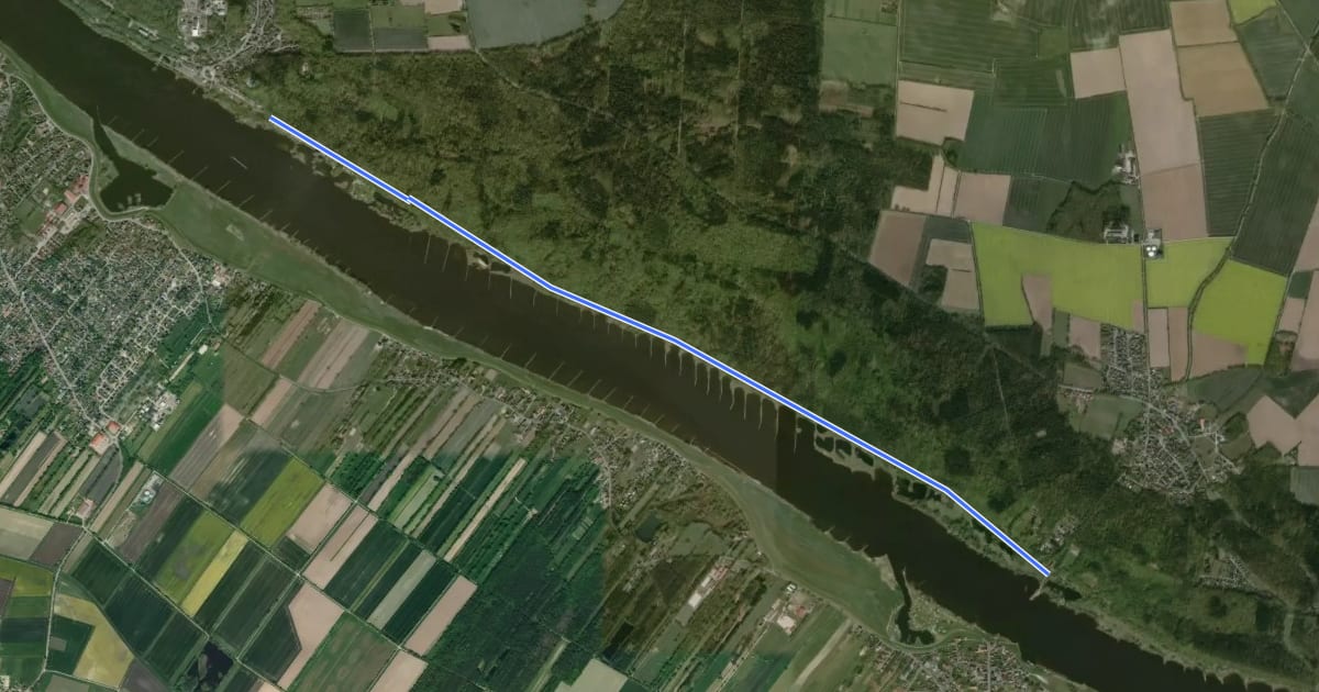 Маршрут Elbuferwanderweg Tesperhude - Schnakenbek на спутниковом снимке