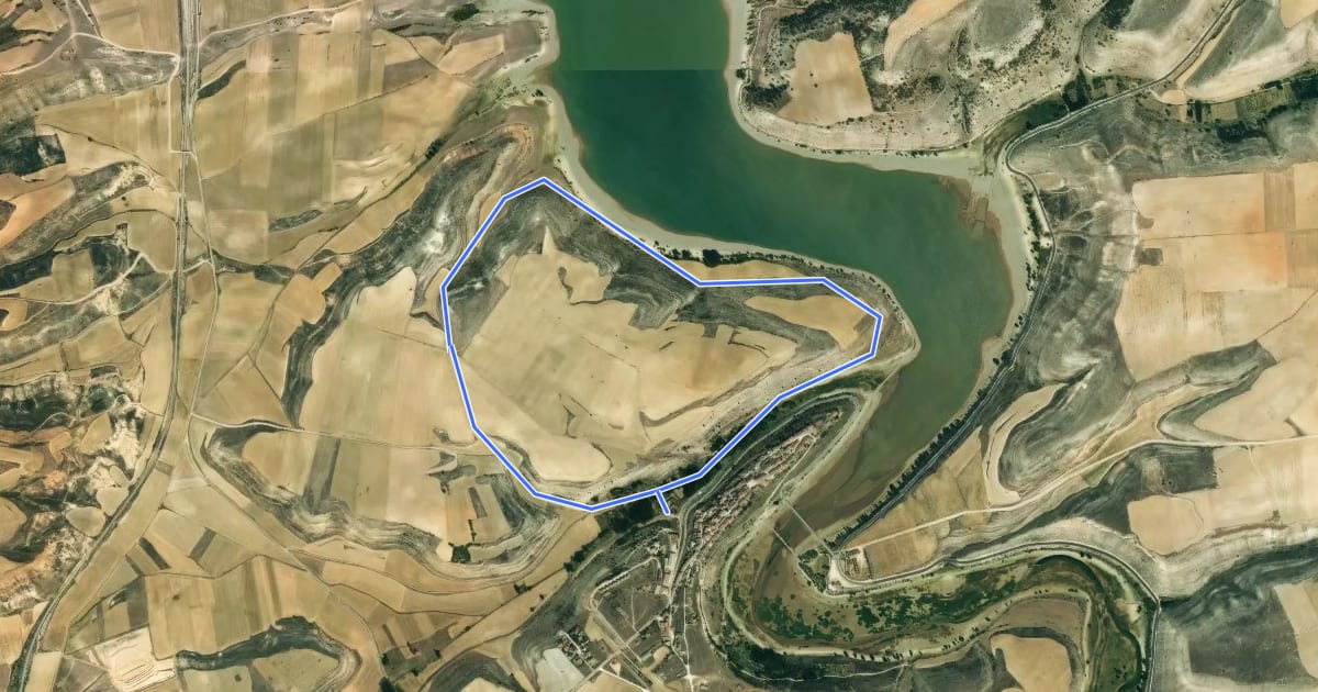 Маршрут Embalse de Linares del Arroyo на спутниковом снимке