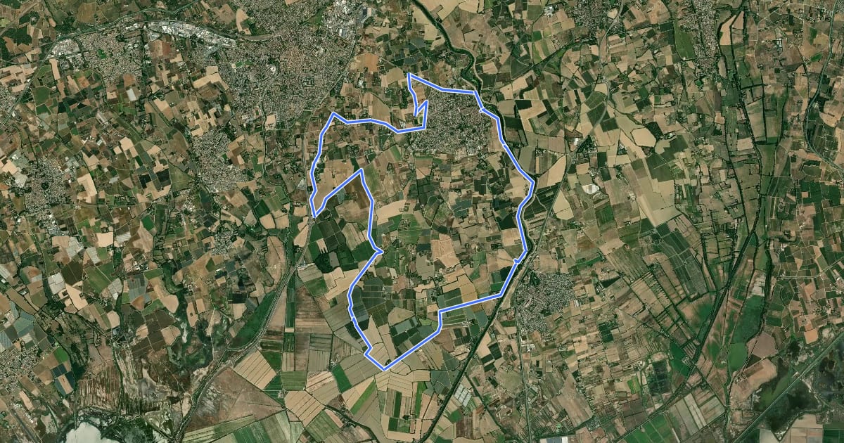 Маршрут En petite Camargue на спутниковом снимке