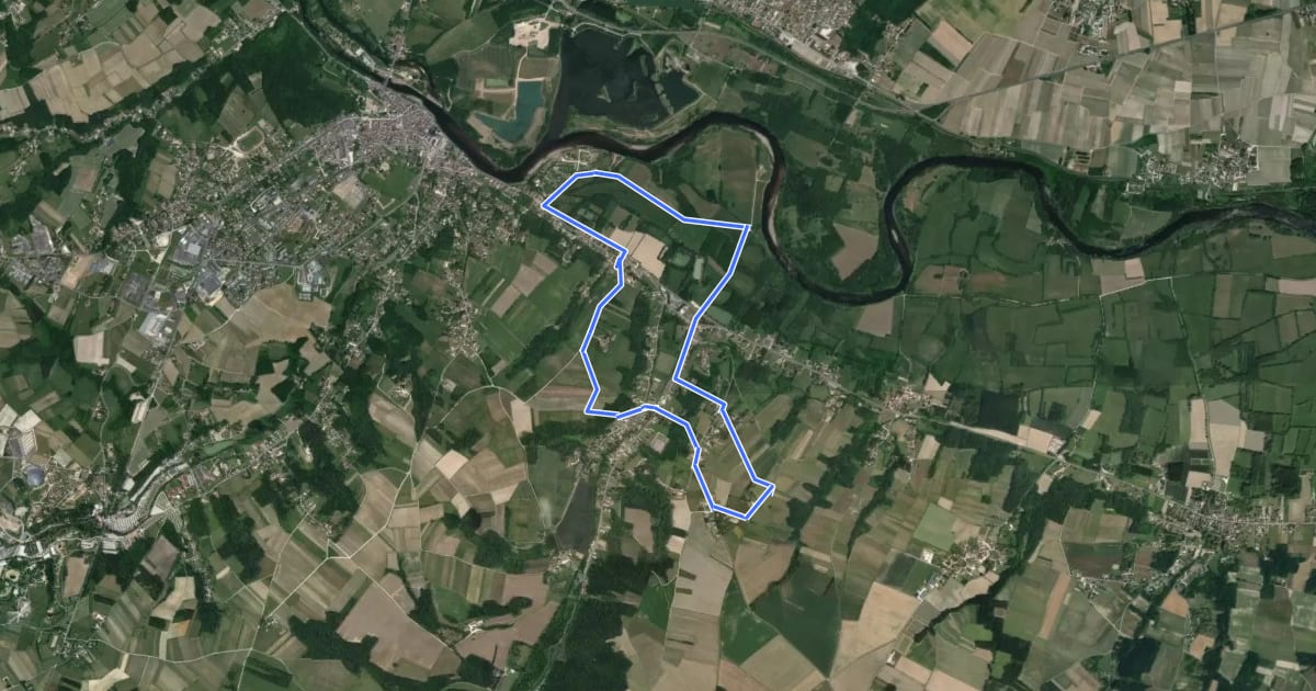 Маршрут Entre coteaux et vallée на спутниковом снимке