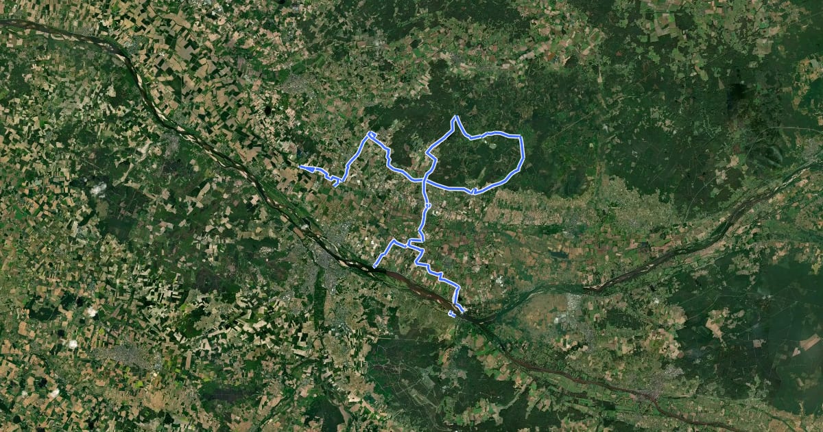 Маршрут Entre Loire Et Forêt на спутниковом снимке