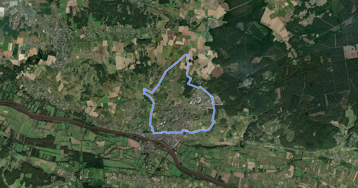 Маршрут Entre Vienne et Puy du Chinonais на спутниковом снимке
